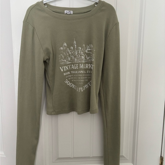 Long sleeve Top - Picture 1 of 2